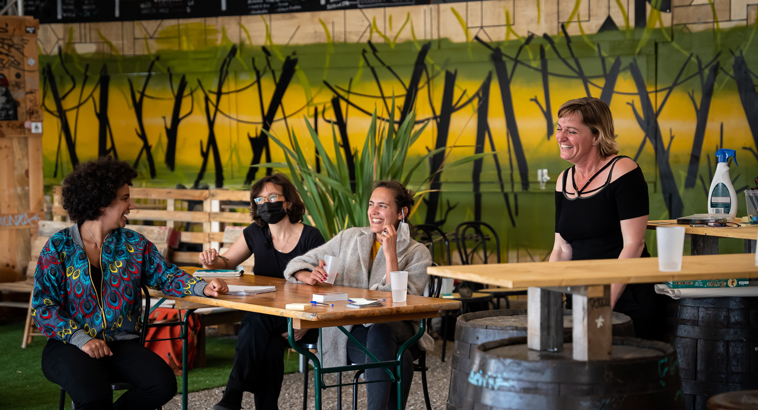 Le « Jeu des représentations », le jeu qui nous regarde sort bientôt de sa boîte !